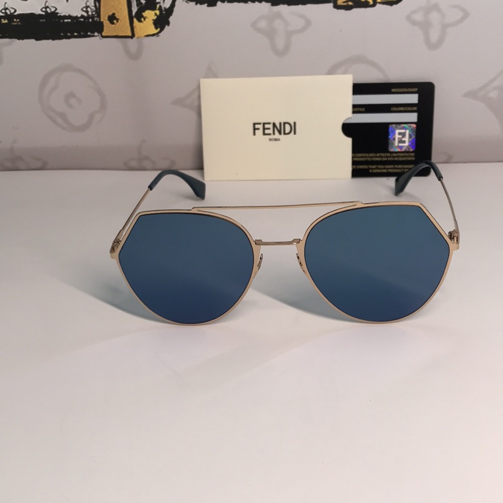 Fendi FF0194/S 0002A Blue Square Sunglasses – Women’s Luxury Eyewear - Picture 7 of 15